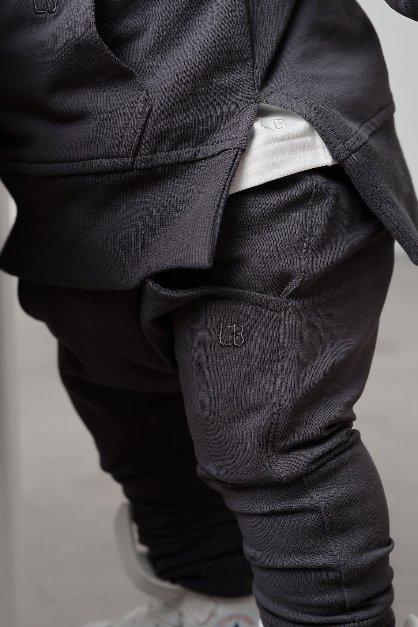Jogger - Iron - Image 4