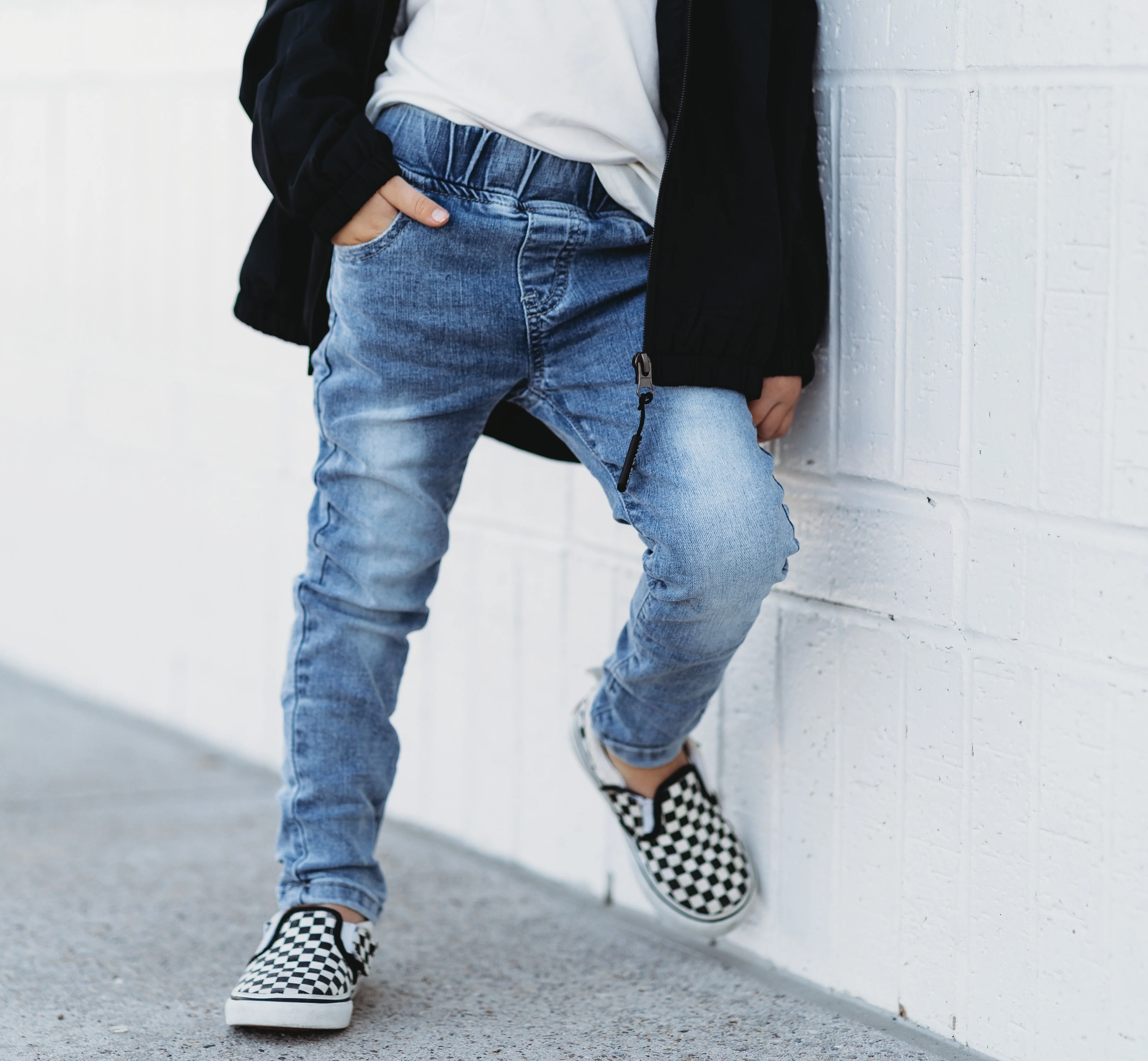 Light Wash Denim - Image 5