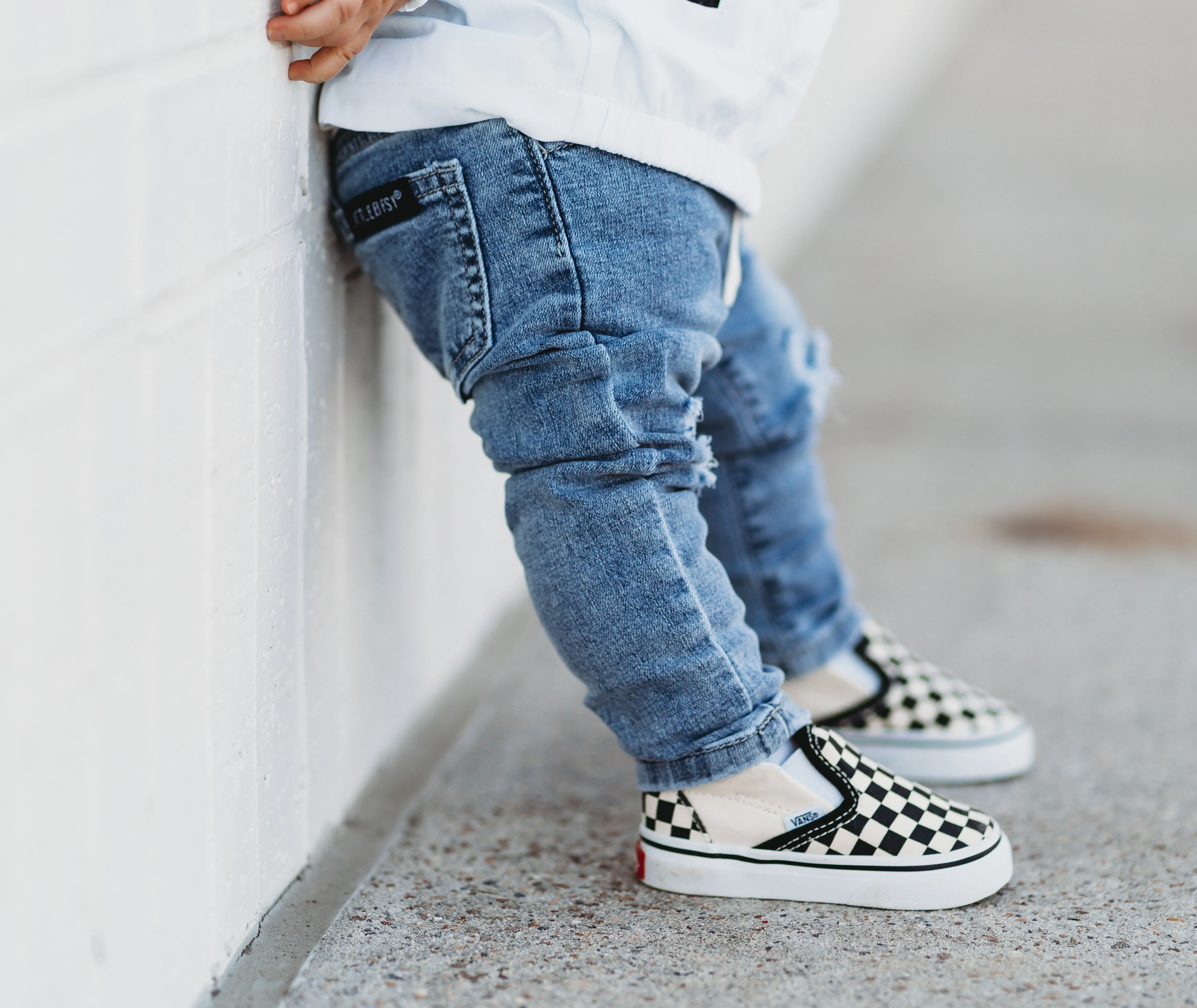 Light Wash Distressed Denim - Image 12