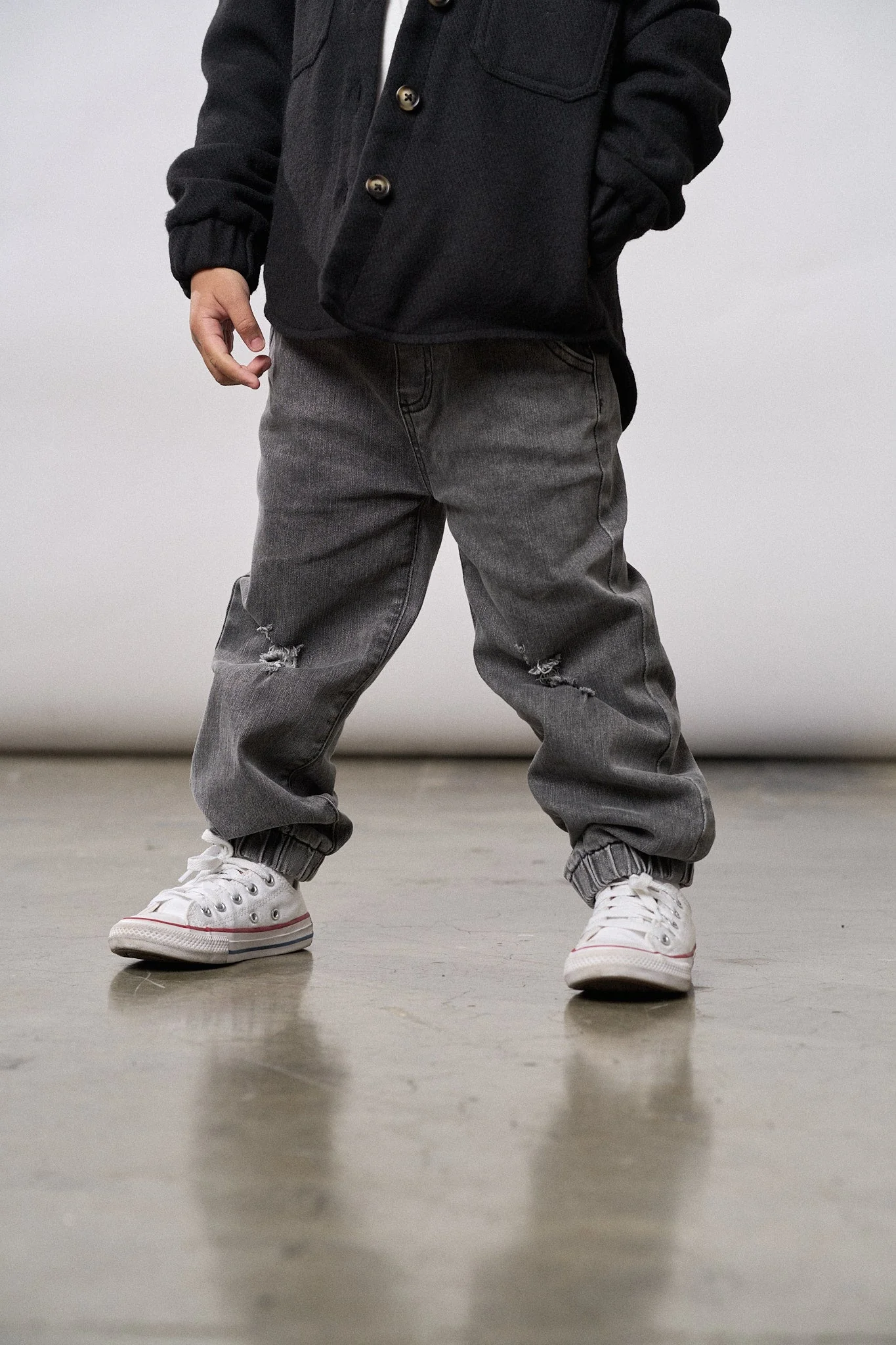 Relaxed Distressed Denim Jogger - Grey - Image 3