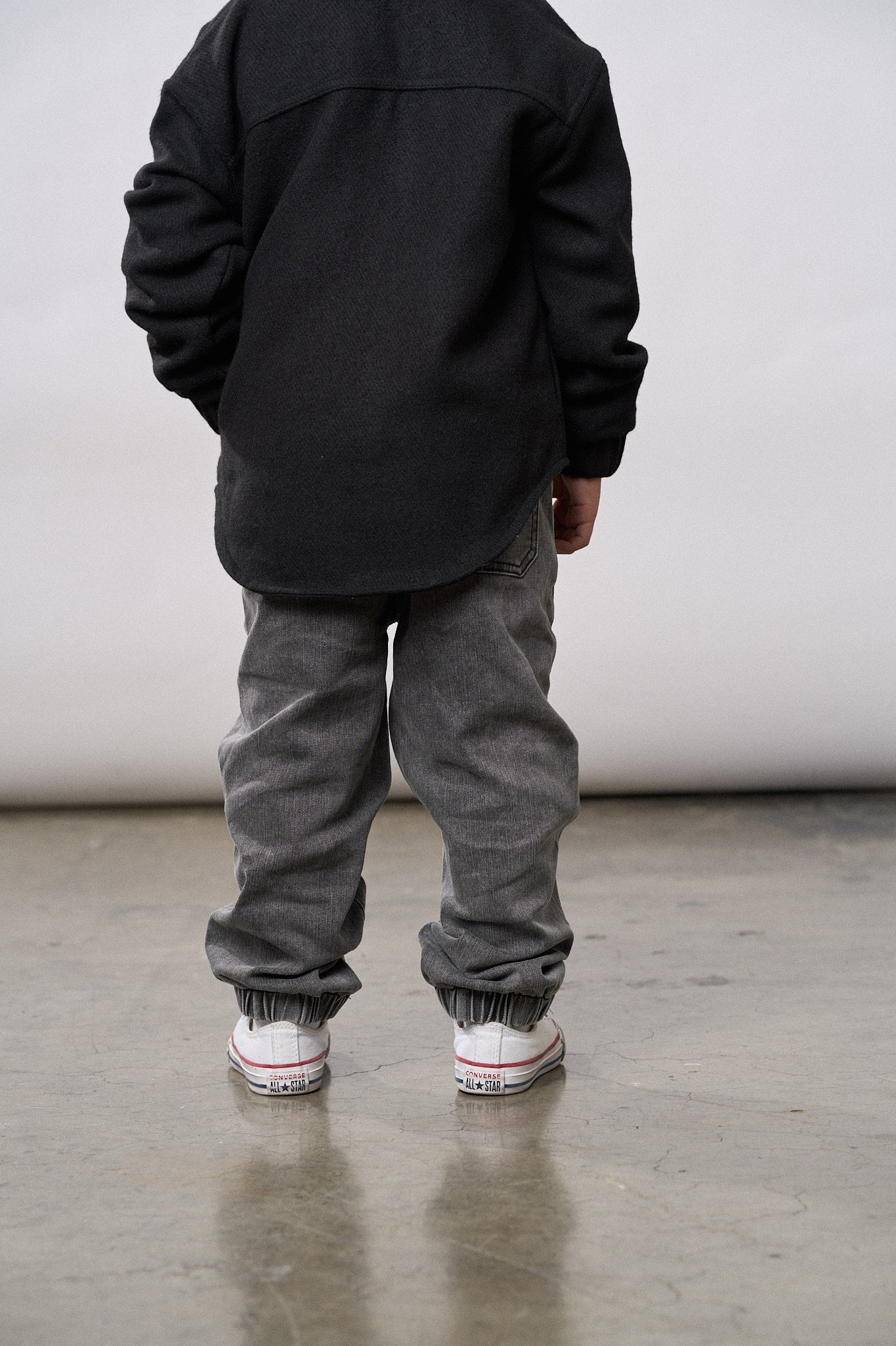 Relaxed Distressed Denim Jogger - Grey - Image 6