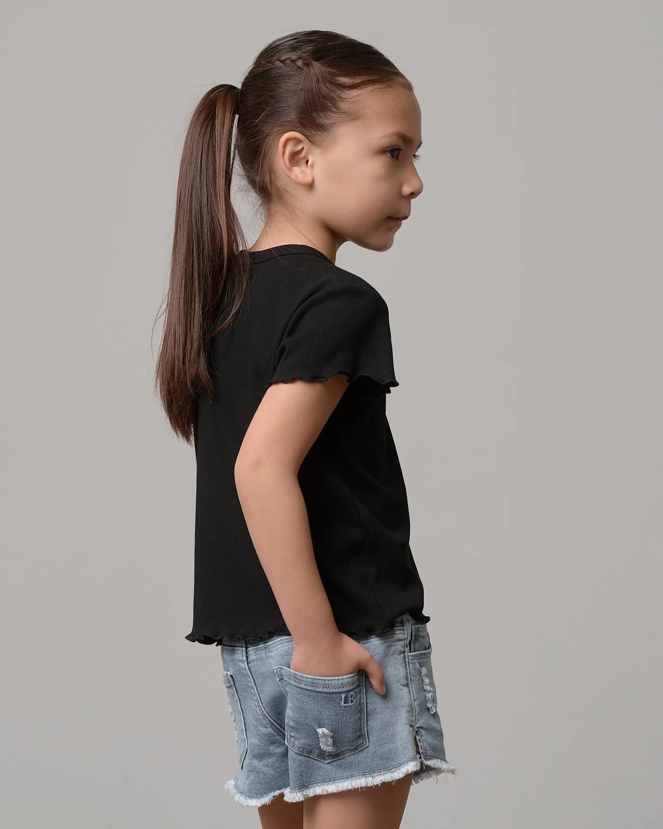 Ribbed Lettuce Trim Tee - Black - Image 4