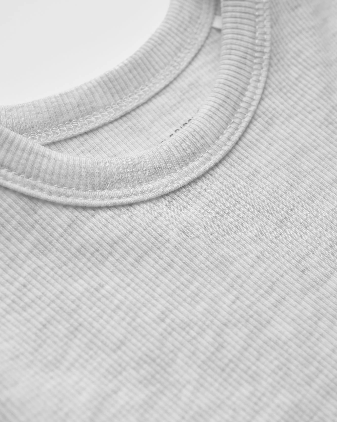 Ribbed Lettuce Trim Tee - Grey - Image 9