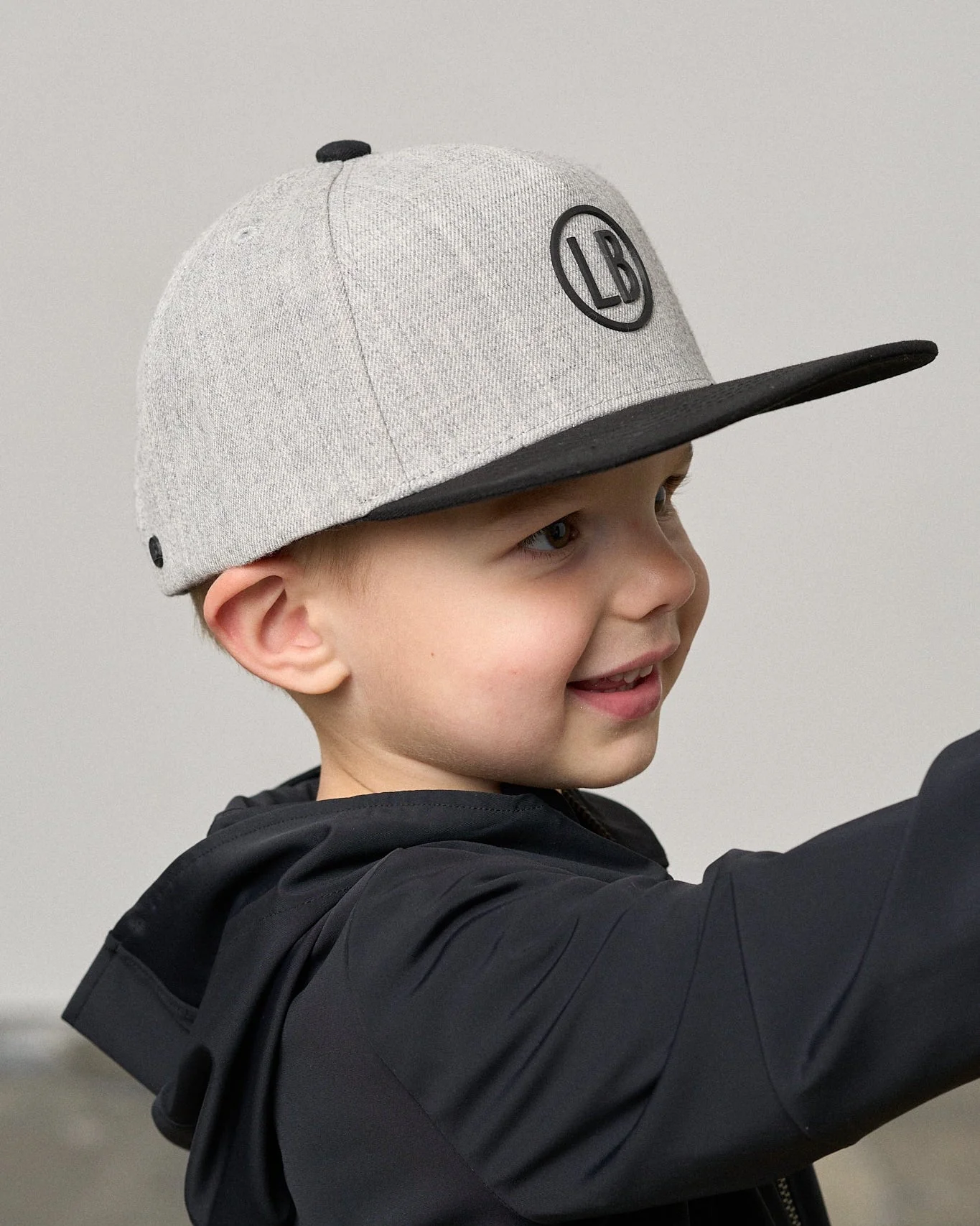 Snapback Hat - Light Grey - Image 5