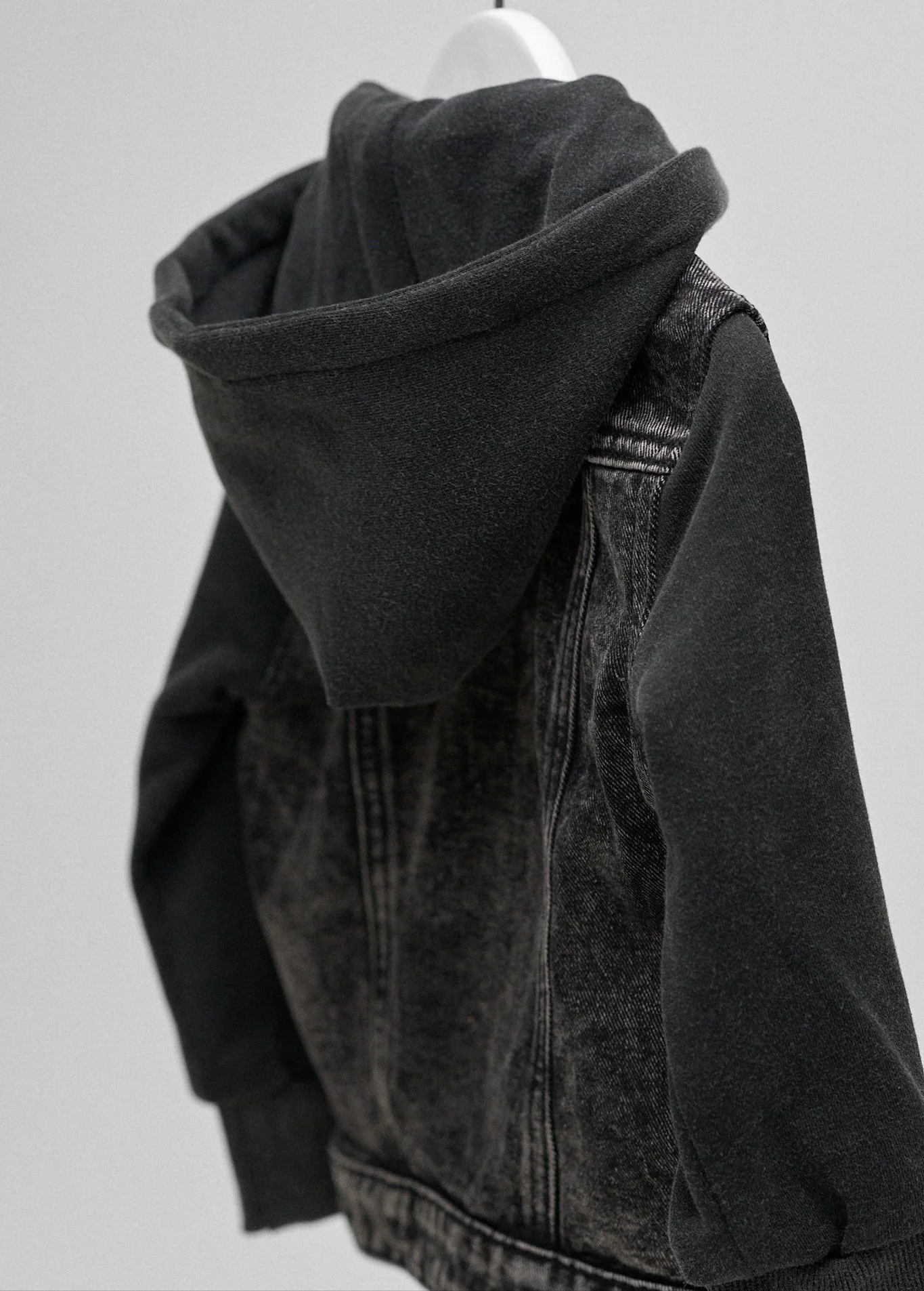 Washed Hooded Denim Jacket - Black - Image 14