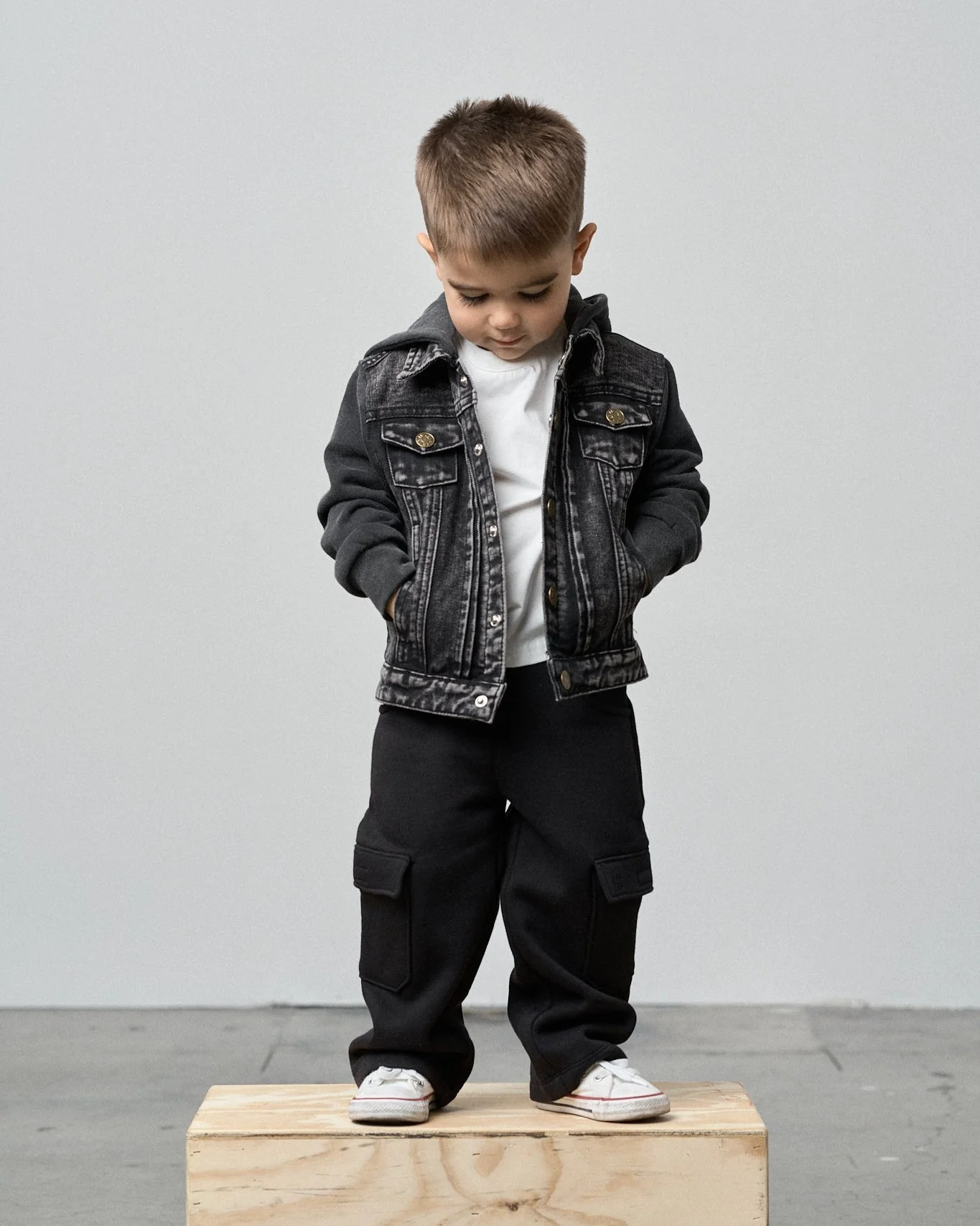 Washed Hooded Denim Jacket - Black - Image 3